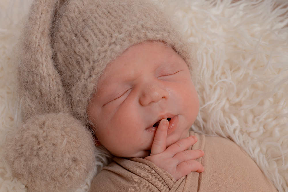 Newborn Photoshoot by Emma Lowe Photography 1239